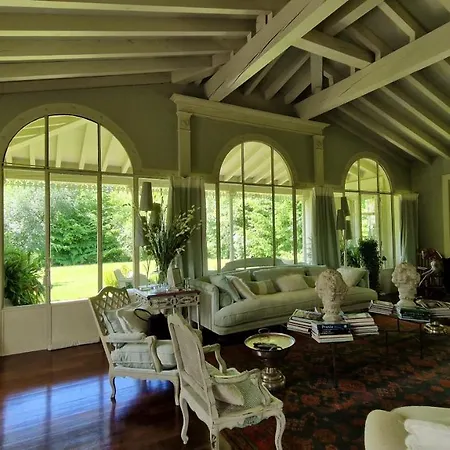 Caserta * 宏达瑞比亚